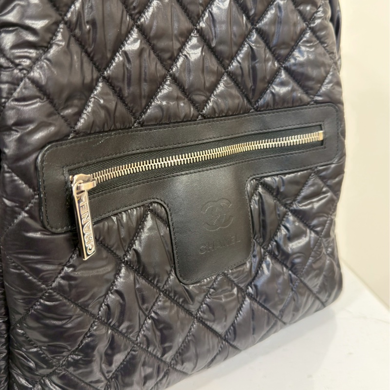 輕便實用❤️‍🔥超低價😍Chanel香奈兒黑色格紋泡芙空氣後背包雙肩包🎒-14