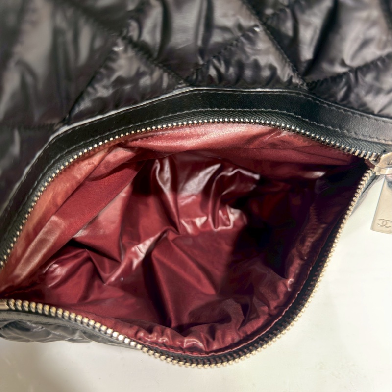 輕便實用❤️‍🔥超低價😍Chanel香奈兒黑色格紋泡芙空氣後背包雙肩包🎒-16