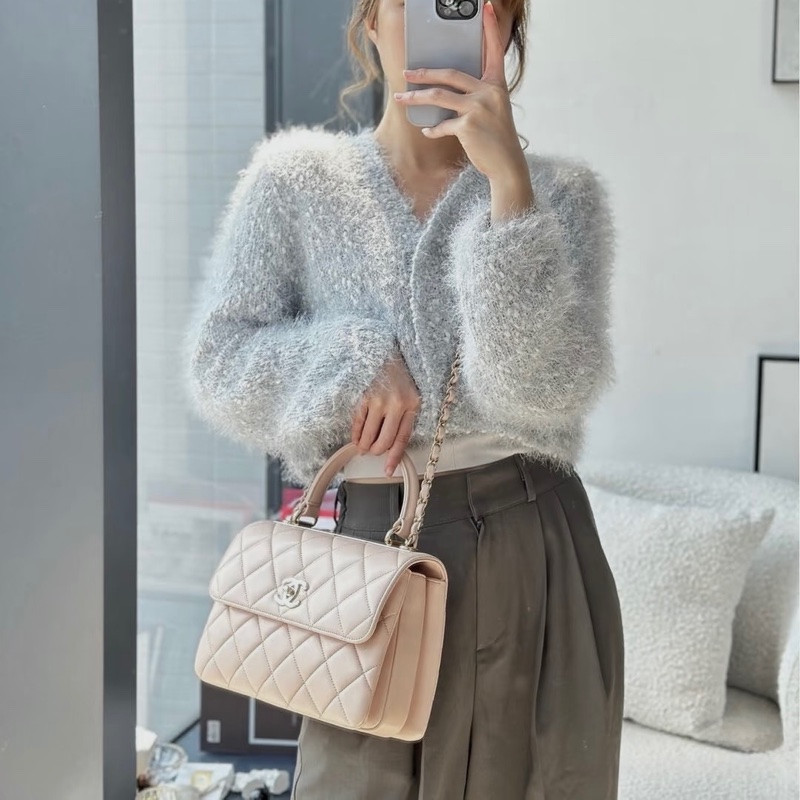 Chanel香奈兒奶茶色羊皮TrendyCC手提側背包三層翻蓋淡金釦經典菱格A92236-1