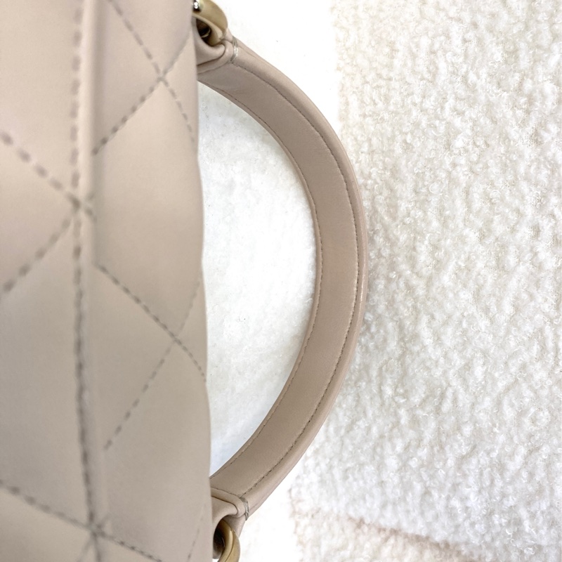 Chanel香奈兒奶茶色羊皮TrendyCC手提側背包三層翻蓋淡金釦經典菱格A92236-14