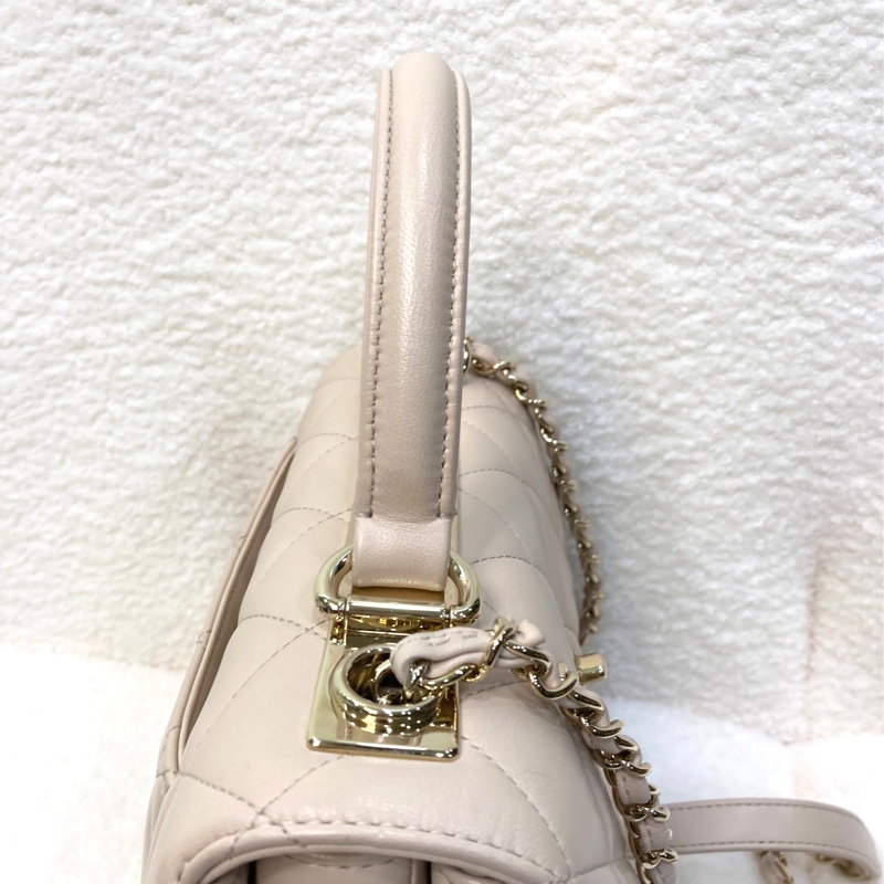 Chanel香奈兒奶茶色羊皮TrendyCC手提側背包三層翻蓋淡金釦經典菱格A92236-27