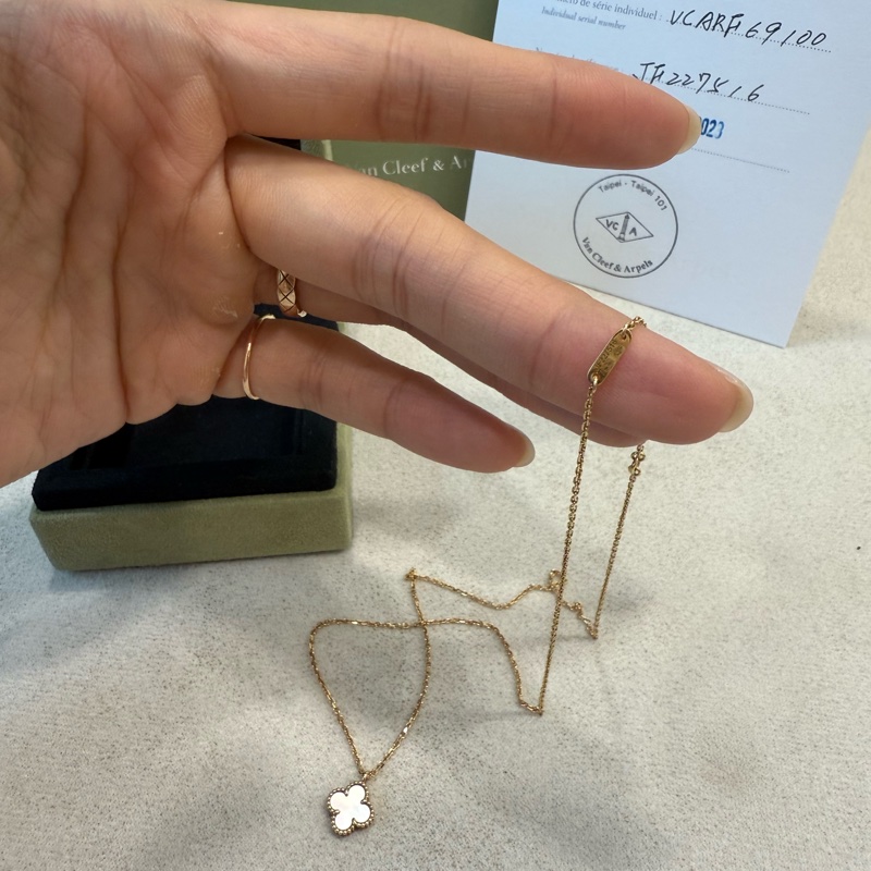 VCA sweet Alhambra Van cleef & arpels 梵克雅寶 四葉草 項鍊 珍珠貝母 珍珠母貝 白花 台灣專櫃購證-9