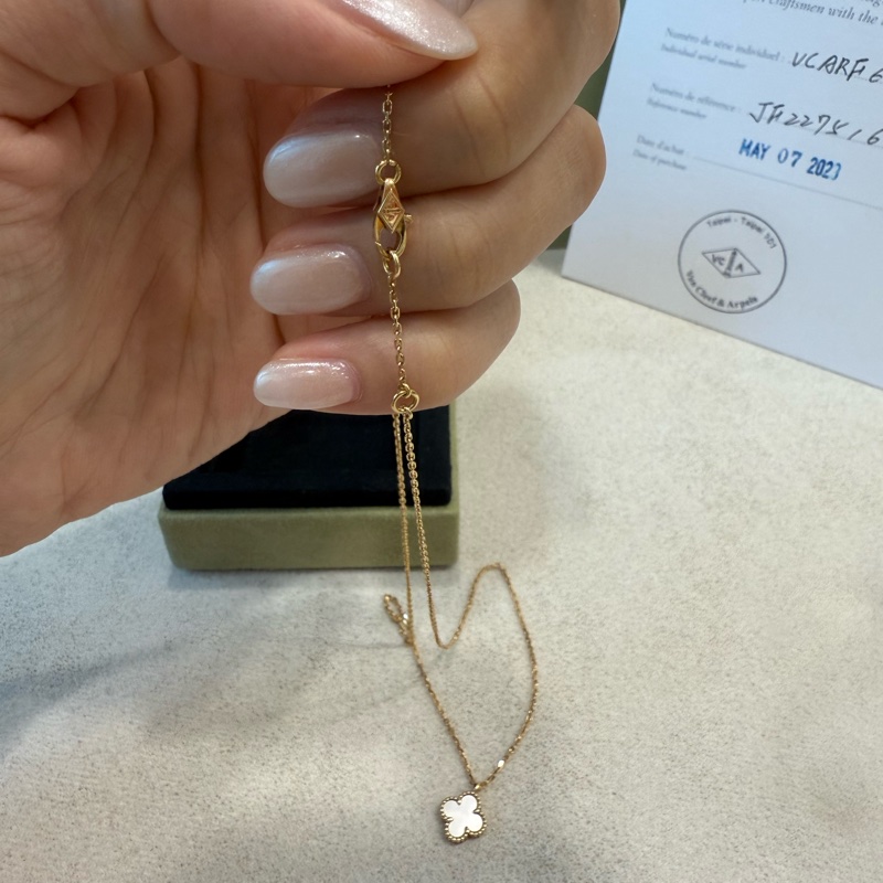 VCA sweet Alhambra Van cleef & arpels 梵克雅寶 四葉草 項鍊 珍珠貝母 珍珠母貝 白花 台灣專櫃購證-10