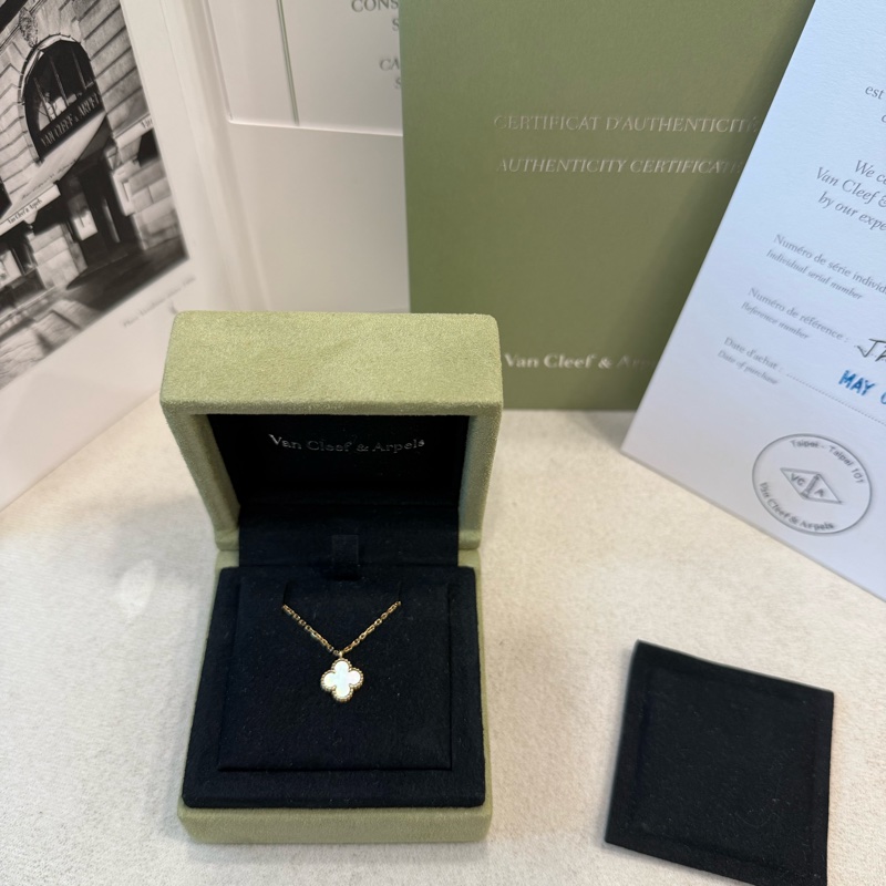 VCA sweet Alhambra Van cleef & arpels 梵克雅寶 四葉草 項鍊 珍珠貝母 珍珠母貝 白花 台灣專櫃購證-15
