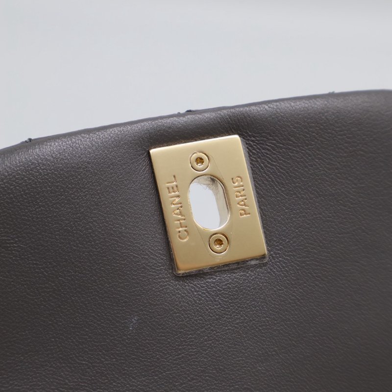 CHANEL Duma小羊皮後背包 - 小號深灰金-12