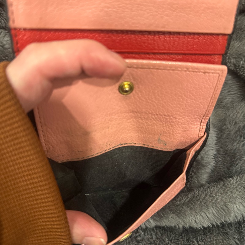 MiuMiu黑粉糖果色短夾-4