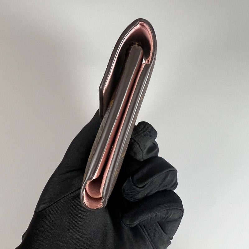 LV M62360  老花粉紅Victorine短夾-3