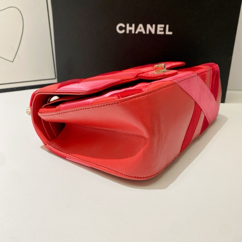 Chanel香奈兒限量款2.55小號，24開 獨特拼接設計  尺寸：24*16 附件:塵袋 卡-4