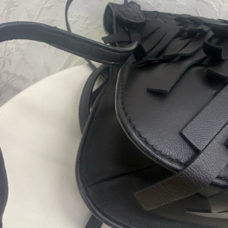 Bottega Veneta 斜孭袋或者肩帶袋-4
