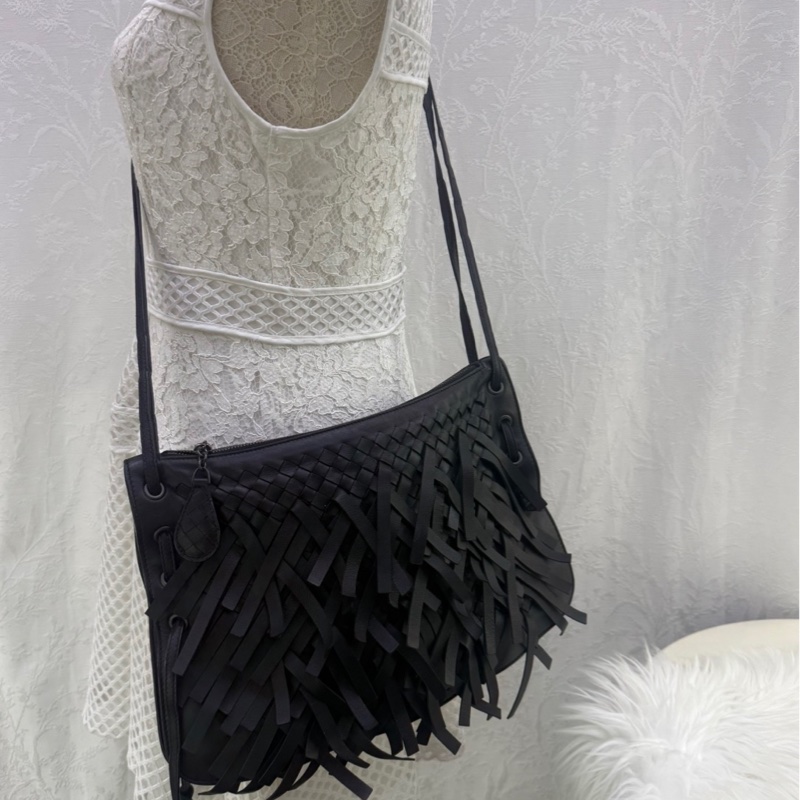 Bottega Veneta 斜孭袋或者肩帶袋-7