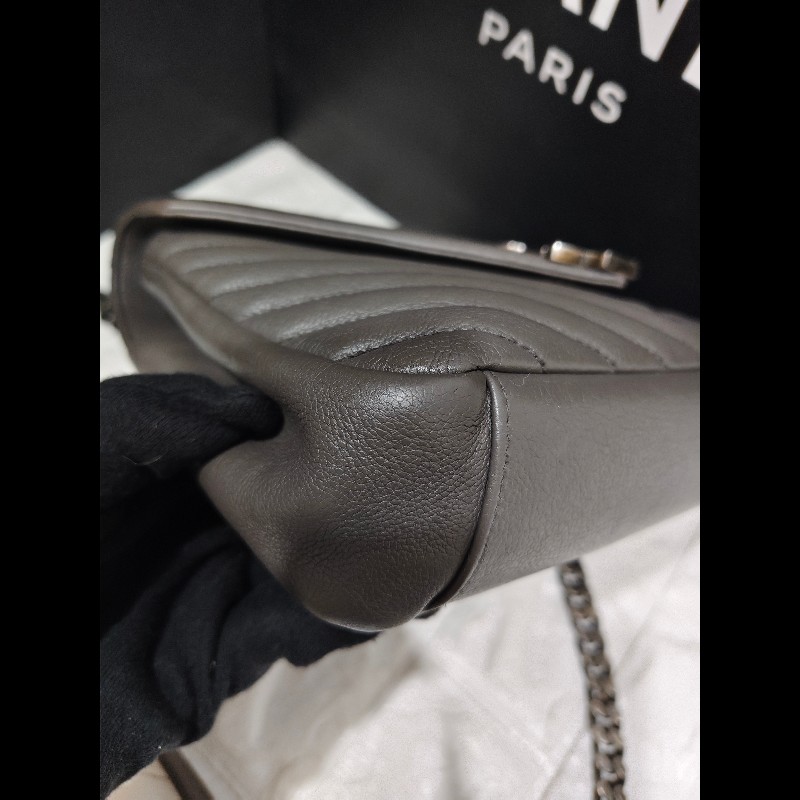 【YSL】 聖羅蘭經典郵差包/鏈條包/象灰-9