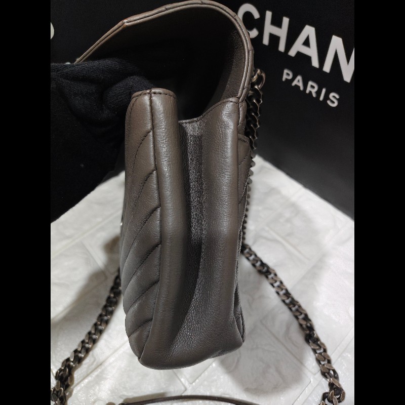 【YSL】 聖羅蘭經典郵差包/鏈條包/象灰-13
