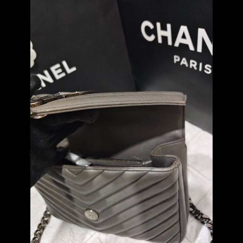 【YSL】 聖羅蘭經典郵差包/鏈條包/象灰-17