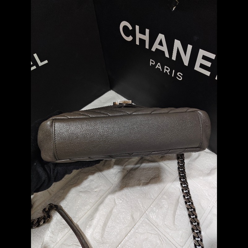 【YSL】 聖羅蘭經典郵差包/鏈條包/象灰-18
