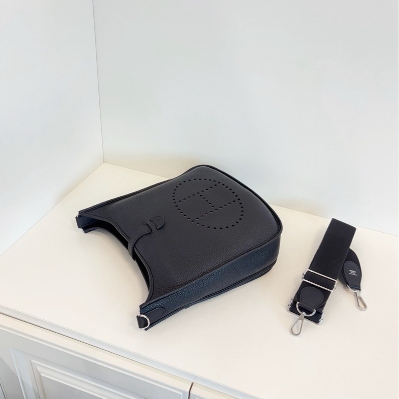 【98新以上🆕】Hermes Evelyne 29 黑銀 伊芙琳 U刻 單肩包-5