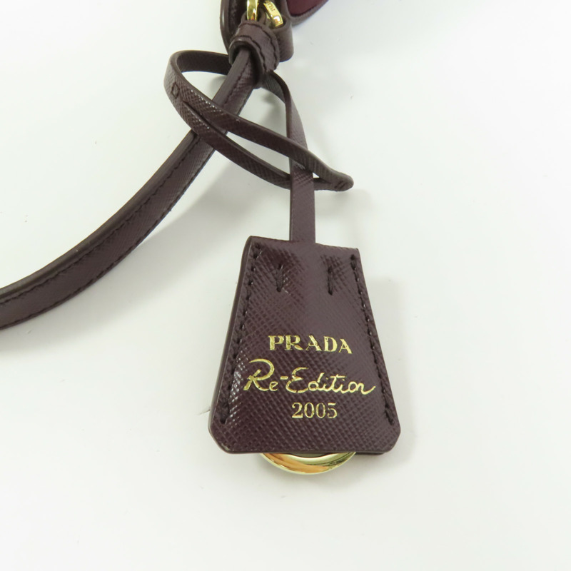 PRADA 尼龍Re-Edition 2005金扣手挽袋-6