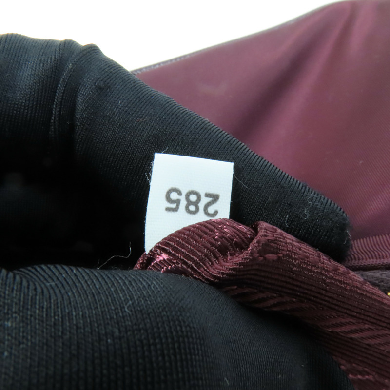 PRADA 尼龍Re-Edition 2005金扣手挽袋-9