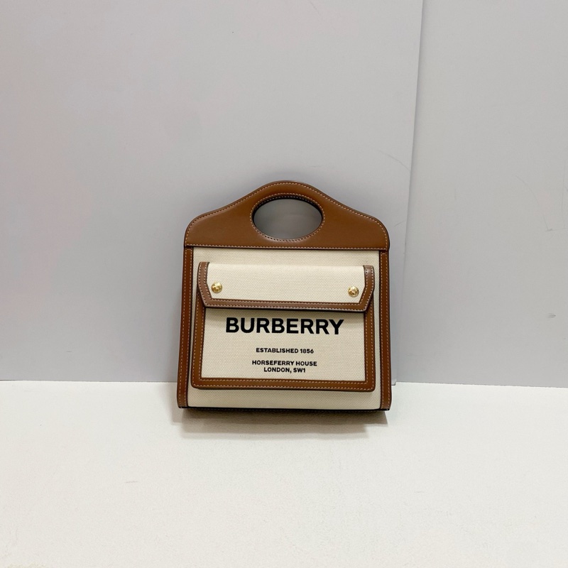 BURBERRY巴寶莉  雙色帆布拼皮Pocket小號口袋包郵差包  尺寸：24*26.5*6 附件：塵袋（-1