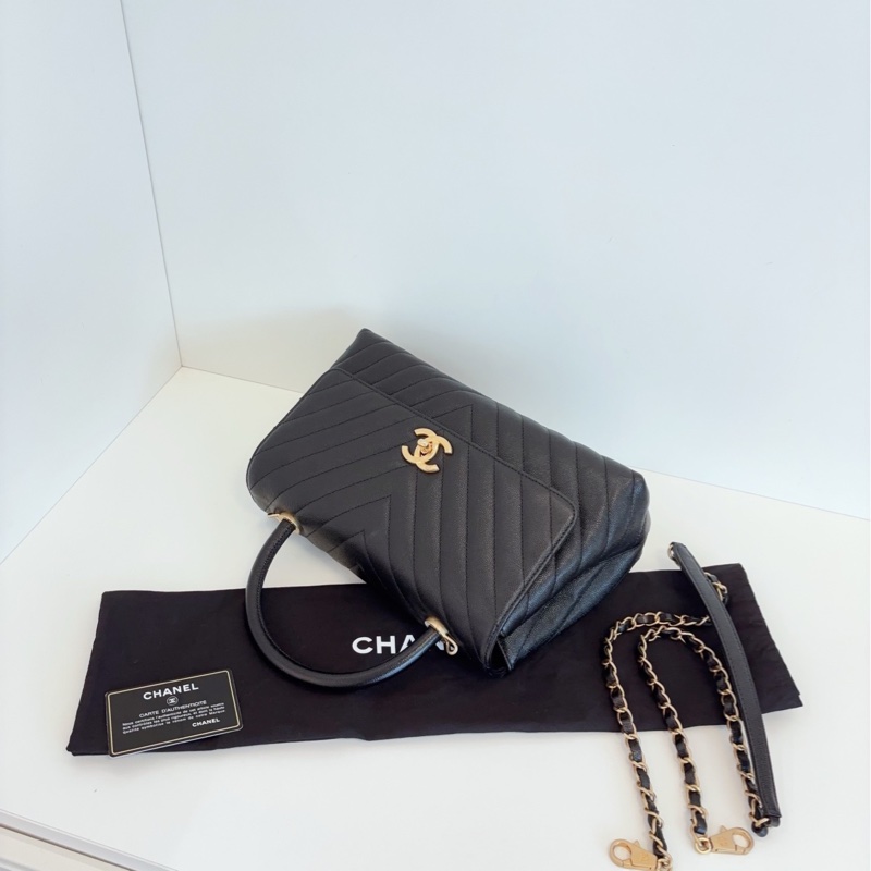 【99新🆕】Chanel cocohandle 黑金荔枝牛皮 蜥蜴手柄 V紋 中號手提包 斜挎包 單肩包-3