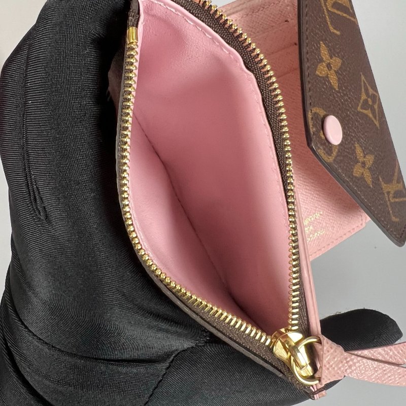LV M62360  老花粉紅Victorine短夾-6