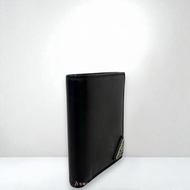 JS1292-PRADA 黑色防刮牛皮對開8卡短夾-1