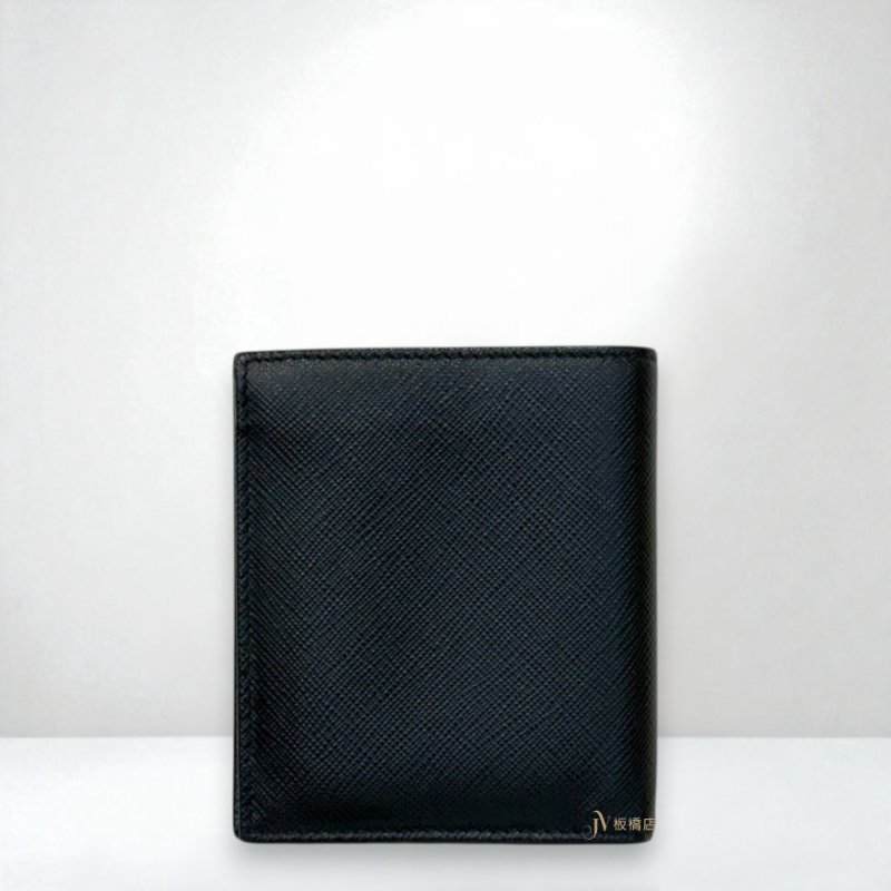 JS1292-PRADA 黑色防刮牛皮對開8卡短夾-3