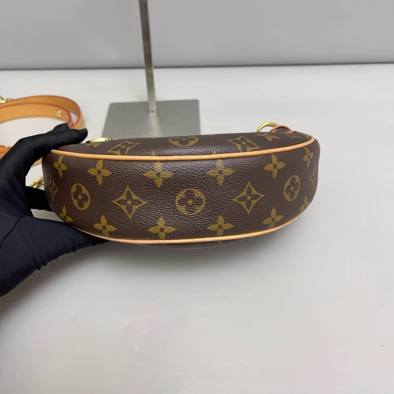 🈶購證 #全配 #芯片款 #櫃上在售🔥 Lv loop月亮腋下包-11