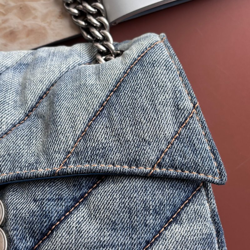 ::BALENCIAGA:: 716351 小款沙漏包絎縫水洗單寧牛仔鏈條包 Crush Small Quilted Denim Shoulder Bag-5