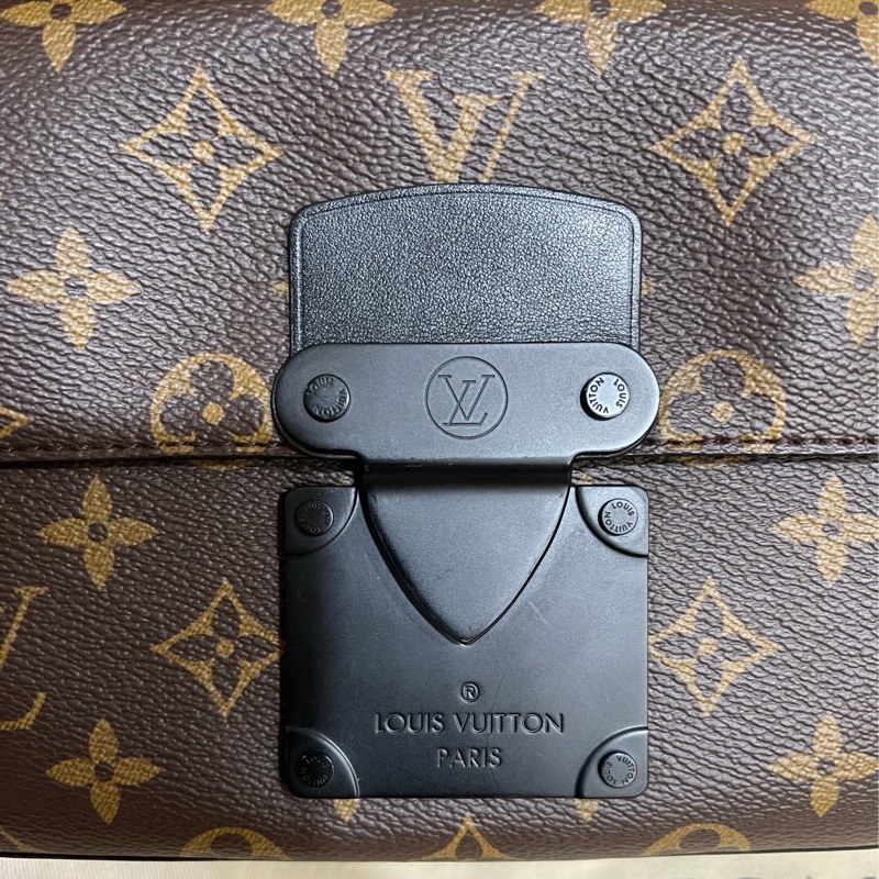 Lv老花S Lock郵差包（台灣專櫃購入）-14