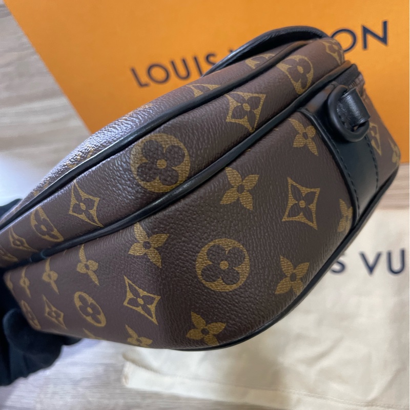 Lv老花S Lock郵差包（台灣專櫃購入）-21