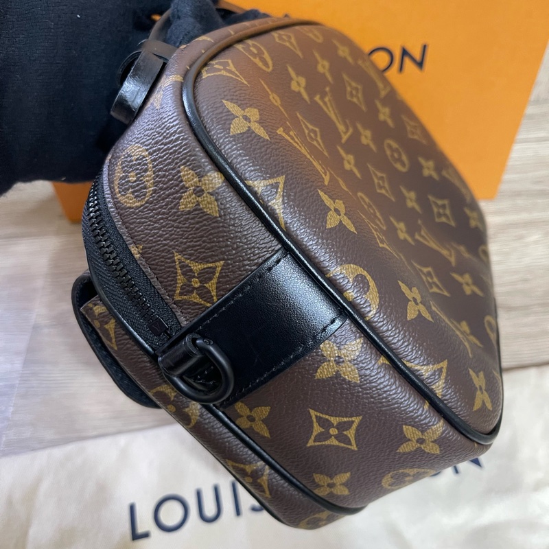 Lv老花S Lock郵差包（台灣專櫃購入）-24