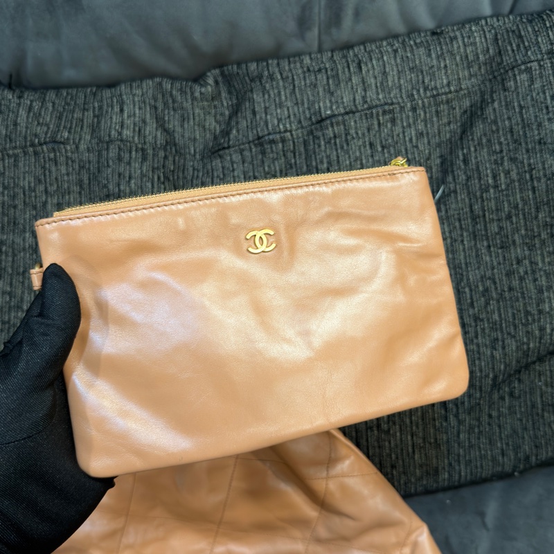 #櫃上在售23萬 #全網最低💰 #99新閒置 香奈兒焦糖棕22bag 芯片款-13