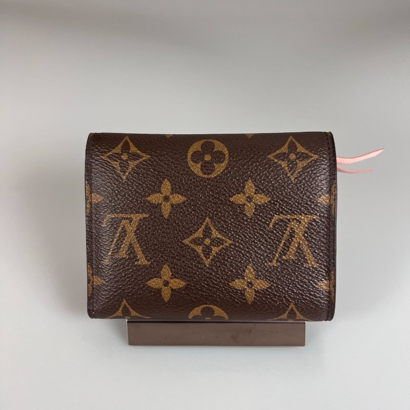 LV M62360 老花粉紅Victorine短夾-1