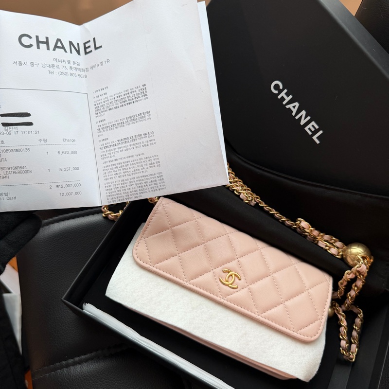 CHANEL 櫻花粉［超低價］金球手機包🫰🏻有購證 卡片零錢手機妥當當-1