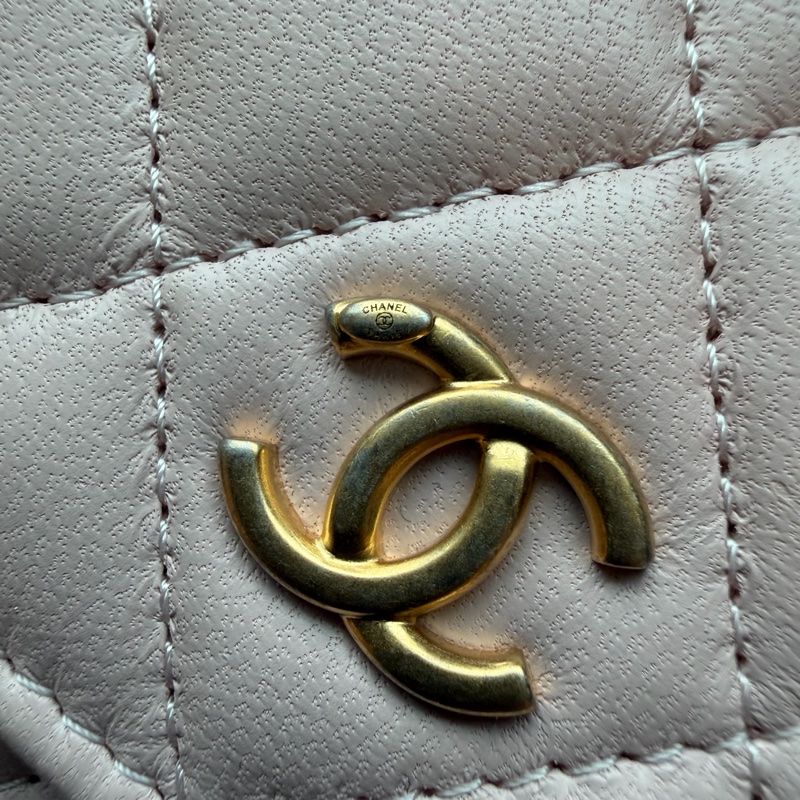CHANEL 櫻花粉［超低價］金球手機包🫰🏻有購證 卡片零錢手機妥當當-3