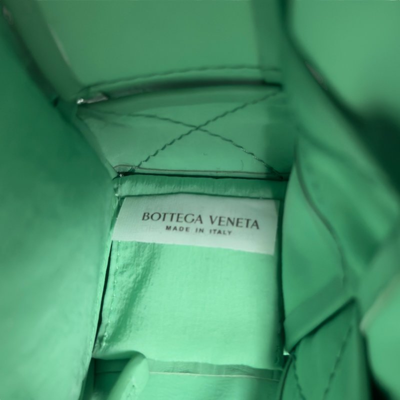BOTTEGA VENETA Cassette 斜揹袋-18