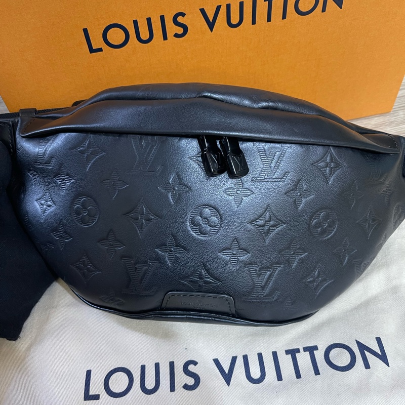 Lv牛皮壓紋Logo腰包（台灣專櫃購買配件齊全）-17