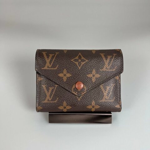 LV M62472 老花咖Victorine短夾