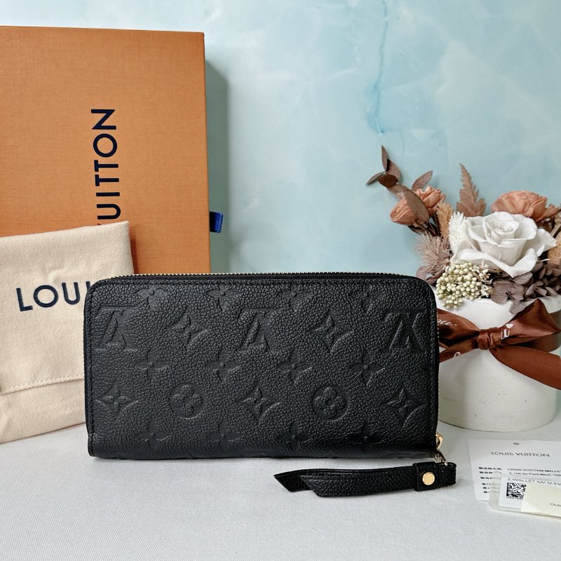 LV 全新Monogram皮革拉鍊長夾-1