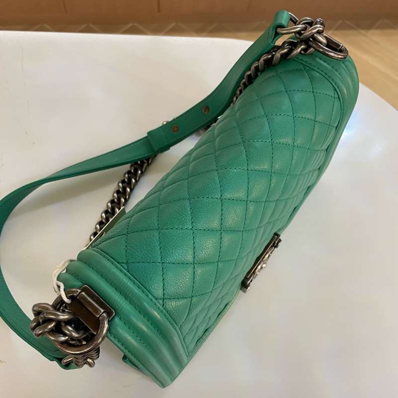 Chanel Leboy薄荷綠中號经典菱格纹牛皮17開 無卡 無盒子 有塵袋 尺寸 底長25*高15cm-4