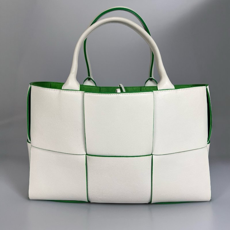 BV Arco白拼綠寬編織2*3子母手提托特包-1