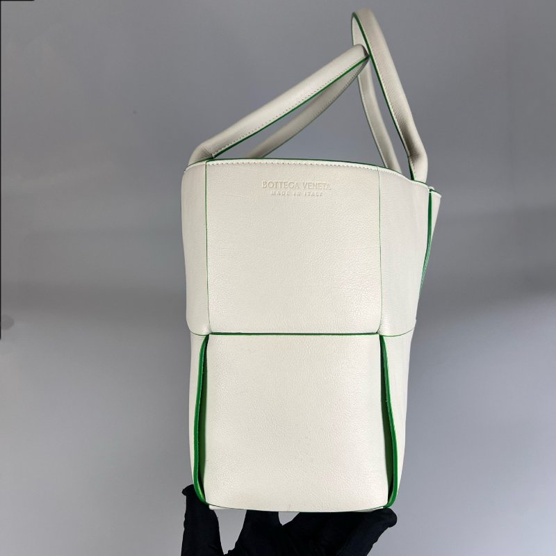 BV Arco白拼綠寬編織2*3子母手提托特包-2