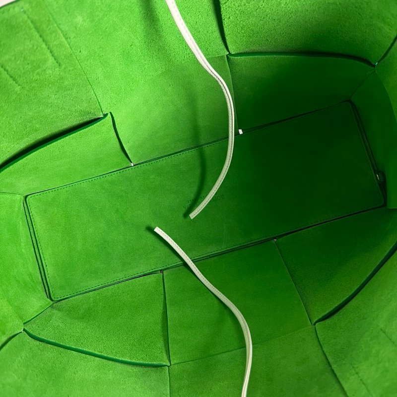 BV Arco白拼綠寬編織2*3子母手提托特包-7