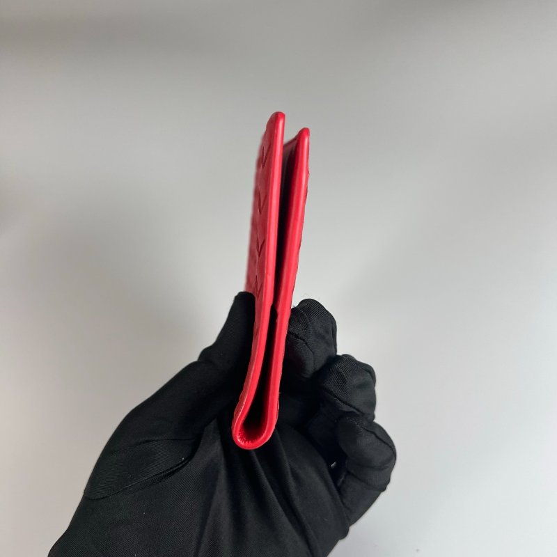 BV 紅小編織護照夾-2