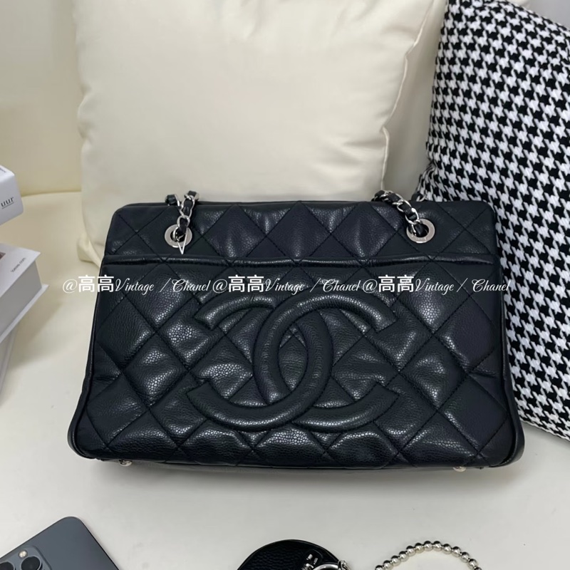 #99新 #荔枝皮 香奈兒黑銀大Logo托特包🉑上肩 自重輕 耐操耐用💕-2