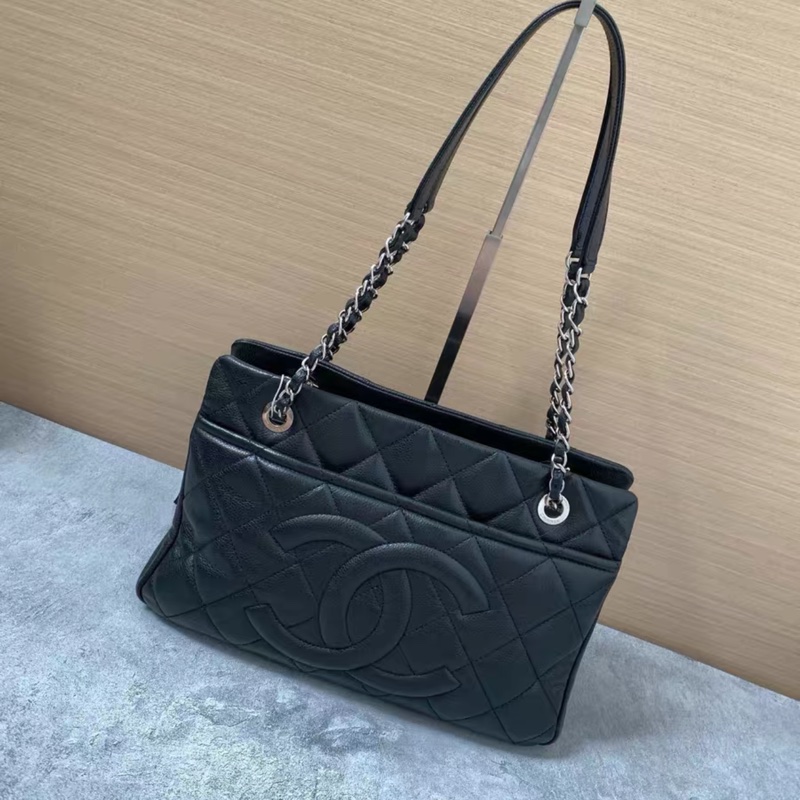 #99新 #荔枝皮 香奈兒黑銀大Logo托特包🉑上肩 自重輕 耐操耐用💕-7