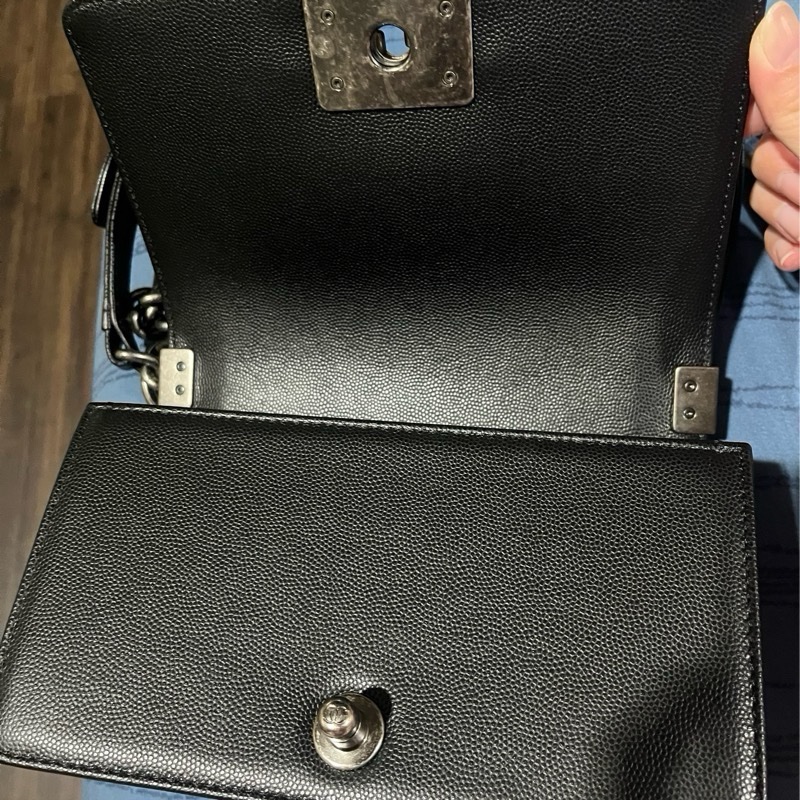 （近全新）香奈兒晶片款boy20-4