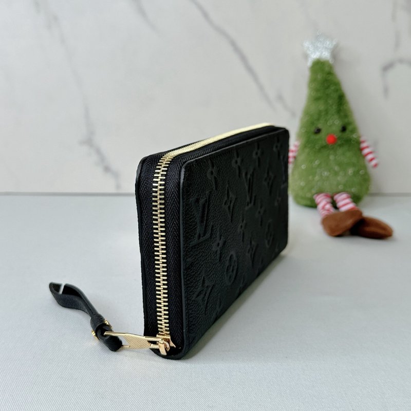 LV 全新皮革壓紋拉鍊長夾-3