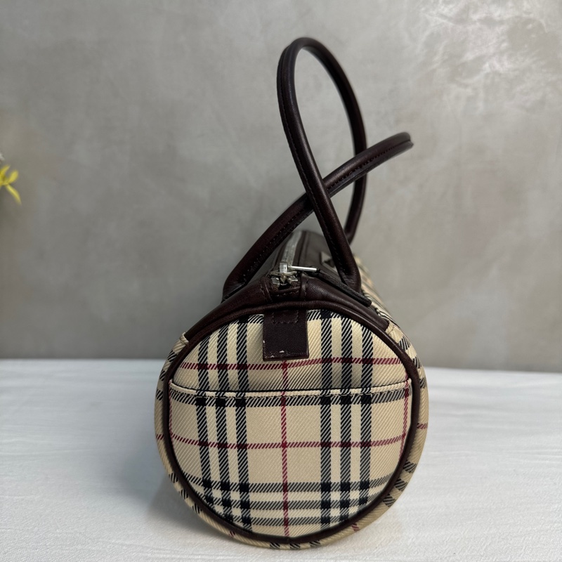 Burberry 經典格紋圓筒包-4