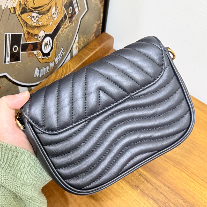 9新✨賠售超甜賣🫶🏻L V全皮款🖤new wave黑色牛皮 翻蓋肩背包-19